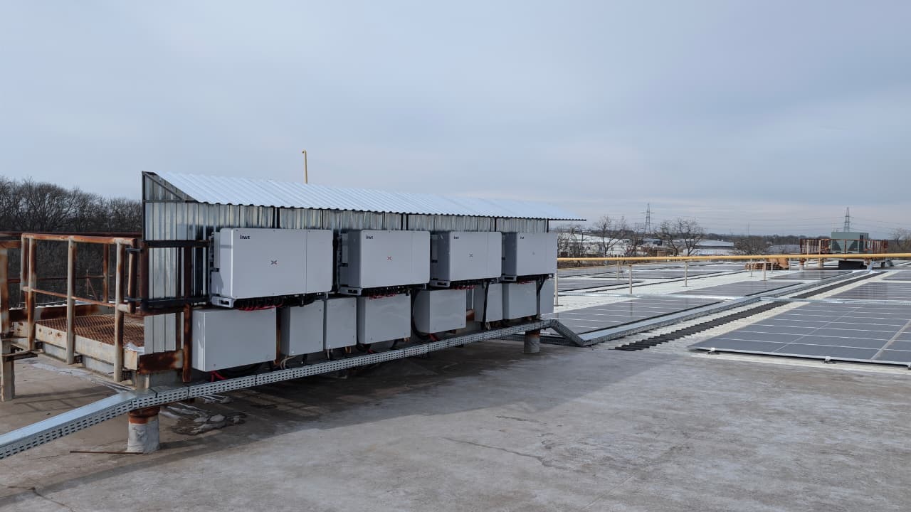 Чотири інвертори INVT XG100KTR на об’єкті ДП «ТОРГОВИЙ ДІМ „ПАЛЬМІРА“»